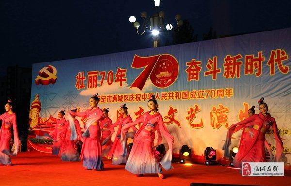 为什么他有女朋友还来撩我？撩完又不搭理我。他什么意思啊？游戏画面