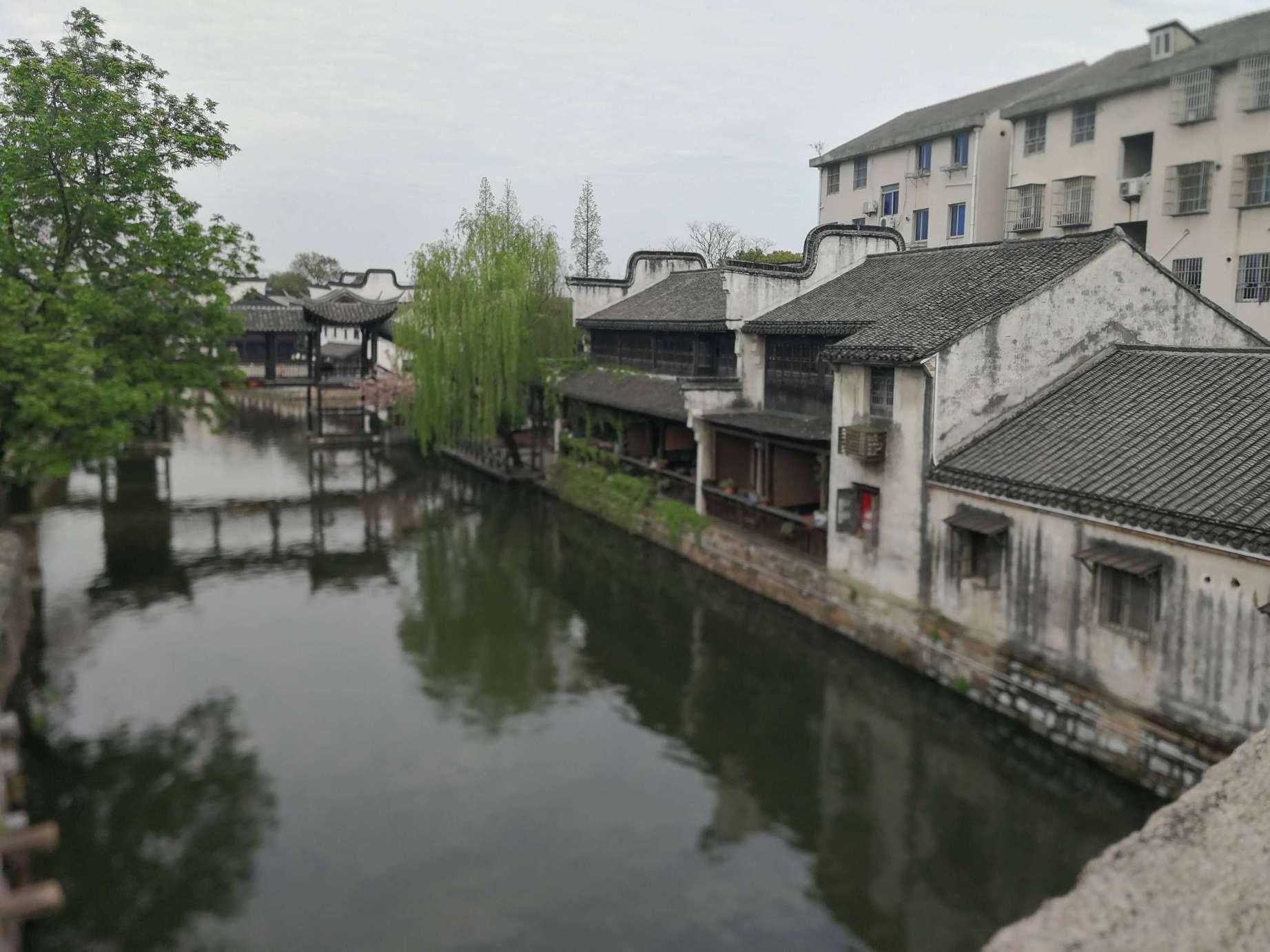 和珅在清朝所有大臣中是不是地位最高